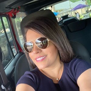 Meet your Posher, Erika